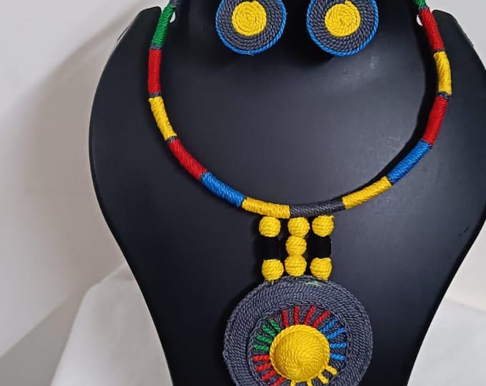 Exclusive multicoloured hasuli thread necklace set with round thread pendant n matching earrings