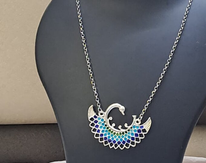 Silver oxidised chain with swan pendant