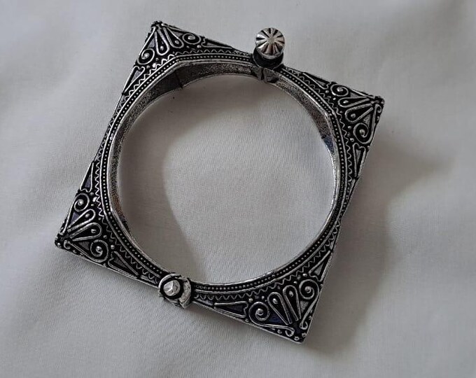 Silver oxidised bracelet/kada