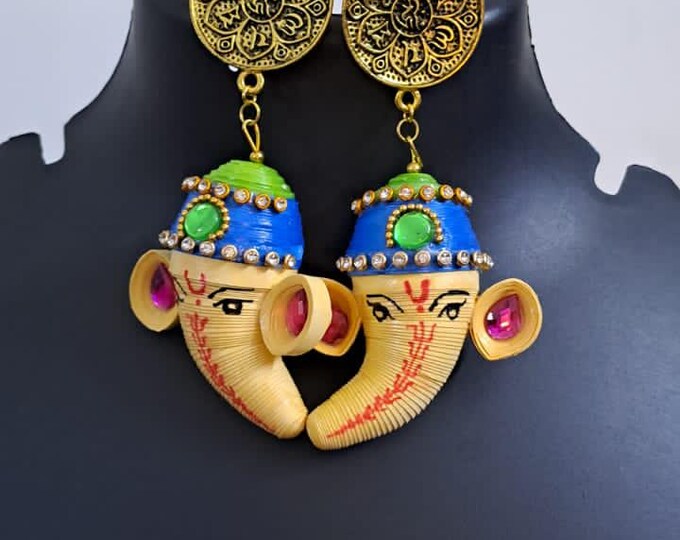 Paper quilling Ganesha earrings