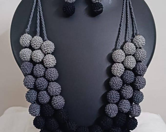 Exclusive 3 layers black thread beads necklace set with matching earrings