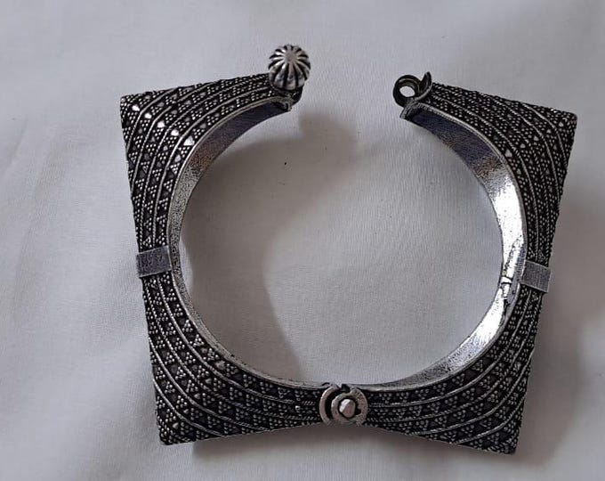 Silver oxidised bracelet/kada
