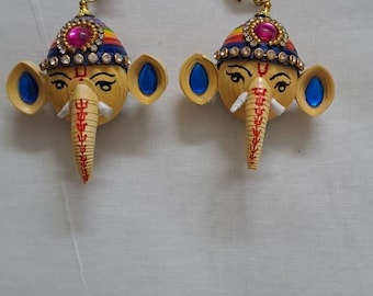 Paper quilling Ganesha earrings