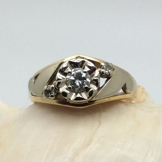 Vintage 14K Two Tone Gold Diamond Solitaire Ring,… - image 2