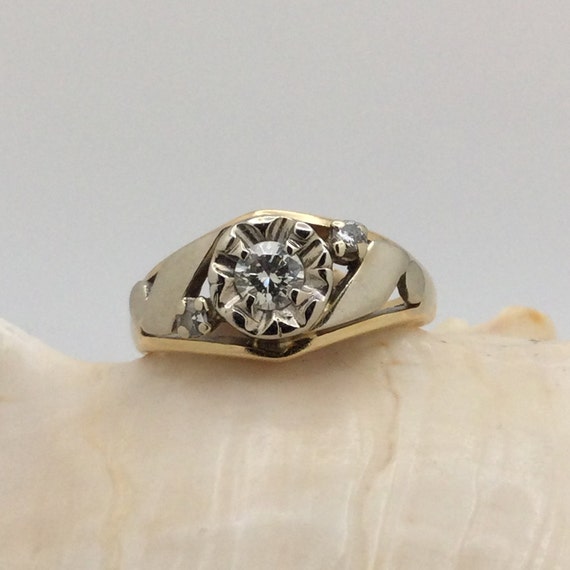 Vintage 14K Two Tone Gold Diamond Solitaire Ring,… - image 3