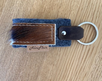 Key ring felt, with cowhide, hand made in Bavaria, gift for boys, rPET felt, sustainable gift, large, robust key ring