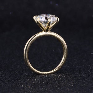 Round Cut Engagement Ring, Round Moissanite Ring Baguette Accents, 14k Gold, Round Moissanite Engagement Ring, Classic Engagement Ring image 3