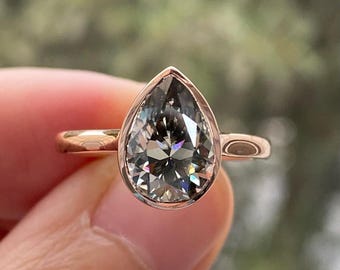 Superbe élégante bague de fiançailles solitaire en moissanite gris poire 3,0 carats en or 10/14/18 carats serti clos bague cadeau de mariage et d&#39;anniversaire pour elle