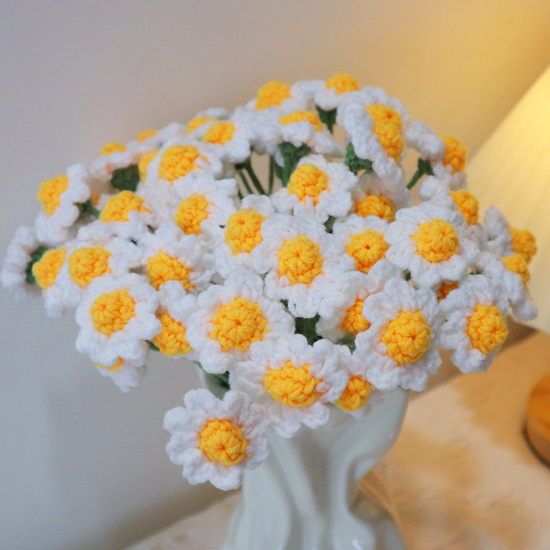 Bouquet de marguerites au crochet, bouquet de marguerites en tricot, marguerites au crochet, cadeau de remise des diplômes, fleur pour décoration d'intérieur, cadeau d'anniversaire, cadeau de fête des mères image 2