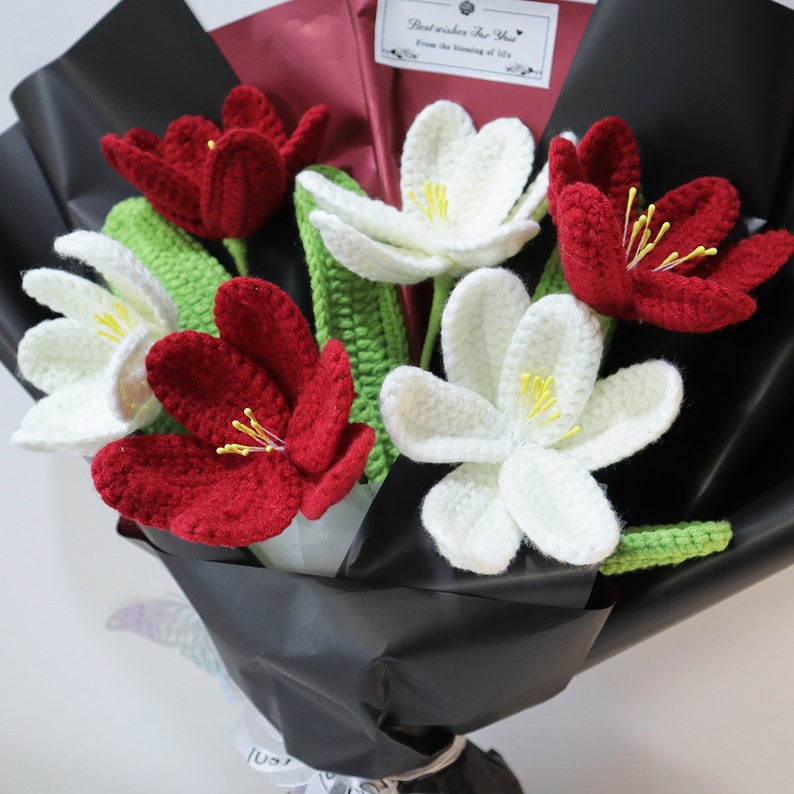 Bouquet de tulipes au crochet, bouquet de tulipes rouges en tricot, bouquet de fleurs au crochet, bouquet de tulipes blanches, cadeau de fête des mères, cadeau de remise des diplômes image 6