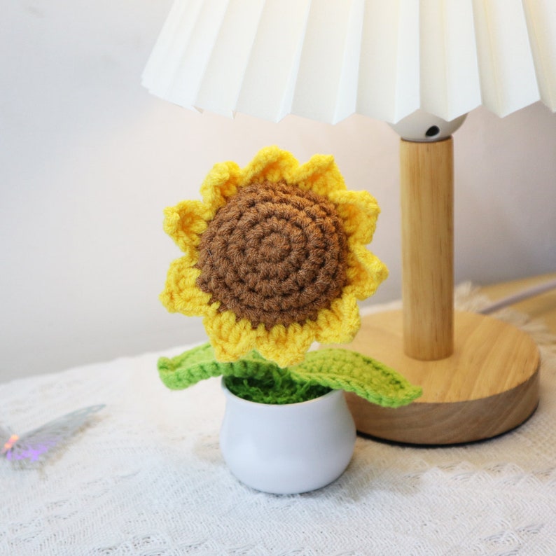 crochet sunflower in pot