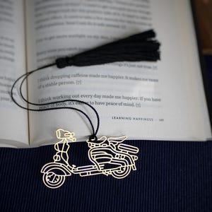 Scooter Design Brass Metal Bookmark – Classic Retro Scooter | Handmade Vintage Unique Gift for Book Lovers, Students and Scooter Fans