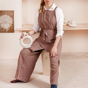 Linen pottery apron with pockets split leg apron. Walking pottery apron for women and men. Washed linen apron for working