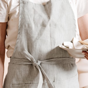 Linnen schort met zakken voor dames en heren. Gewassen linnen schort om te koken, tuinieren, bakken, werken. Volledig schort, zacht linnen keukenschort afbeelding 10