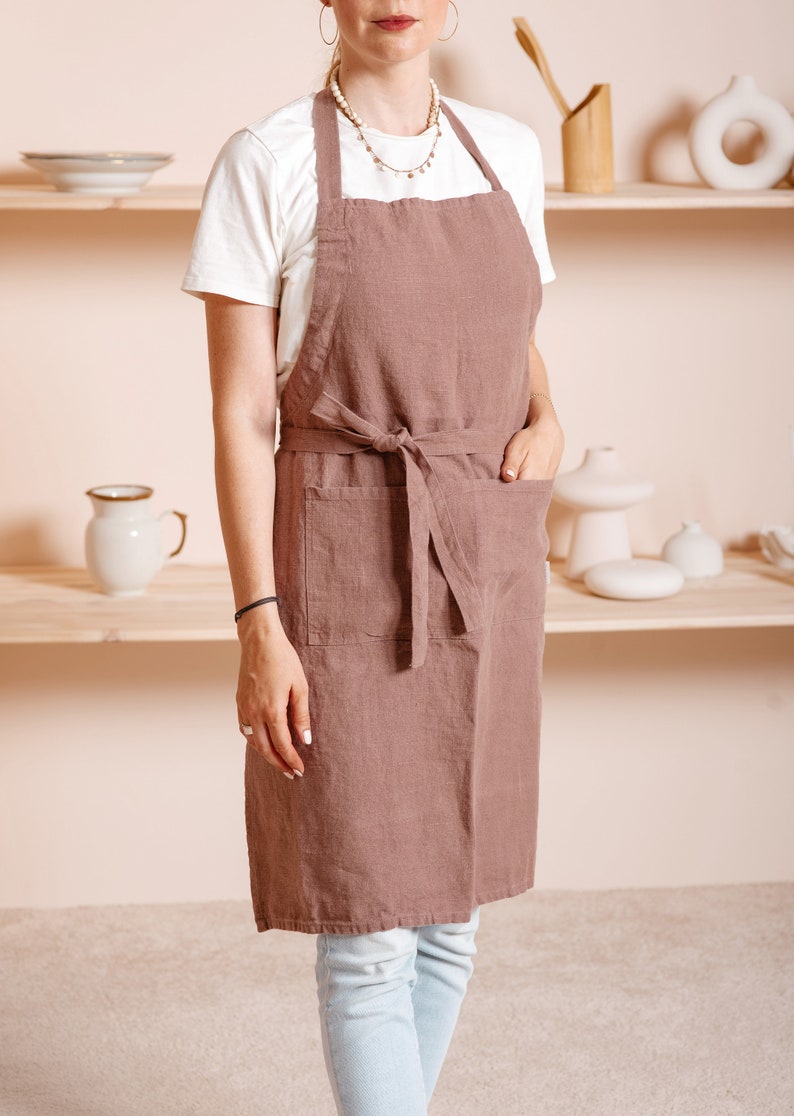 Linen apron with pockets, washed apron for women and men. Hair stylist apron, cute apron. Linen Full apron with pockets. Dusty rose