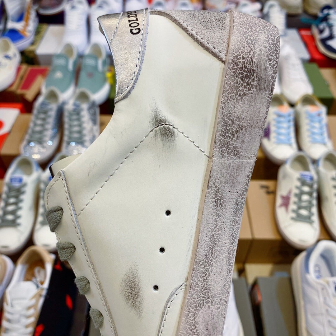 How to Wash White Sneakers