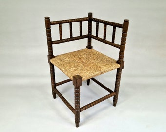 Antique english bobbin Corner Chair, Bobbin Chair, Rush Seat Chair, Knitting Chair, Country Living, Farmhouse Decor, antique stool, 1920