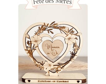 "Golden Mom" Heart Trophy - Engraved on Wood - Mother's Day Gift