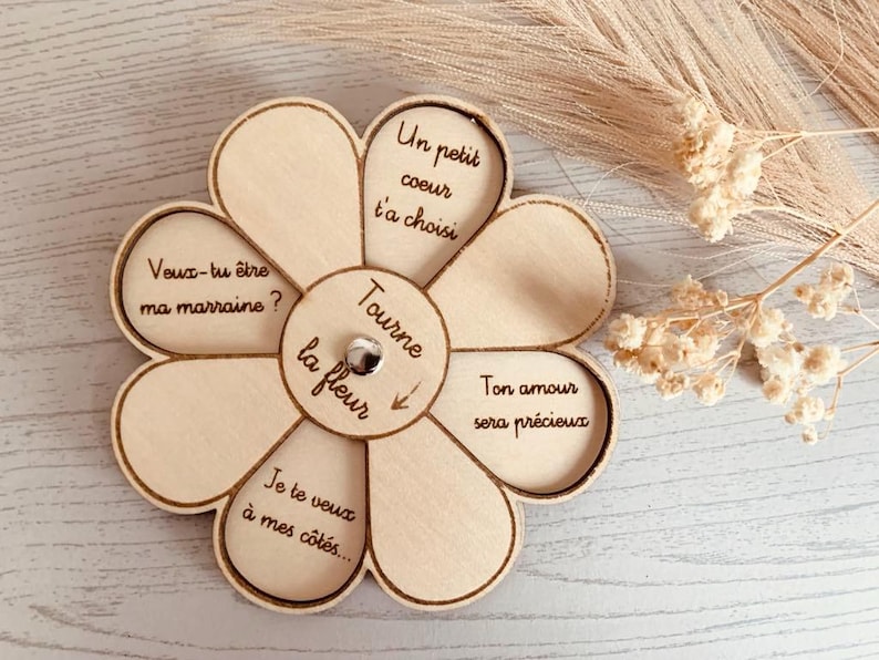 Carte marraine personnalisée en bois – Annonce marraine originale – Demande marraine fleur – Idée cadeau baptême ou naissance Modèle 2