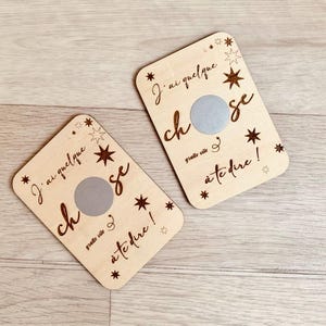 Carte à gratter en bois personnalisée - Annonce de grossesse émouvante - Cadeau original pour futurs grands-parents