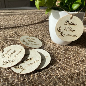 Médaillons en bois personnalisés - Cadeau unique pour mariage, baptême, communion, baby shower, etc - Gravure sur bois pour événements