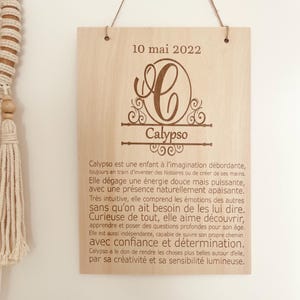 Póster personalizado con nombre y definición (niño, adolescente o adulto) grabado en madera