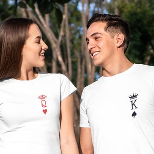 Magliette abbinate Re e Regina - Magliette con carte da gioco, Lui e Lei, Lei e Lei, Re di Picche, Regina di Cuori, vestibilità unisex e da donna