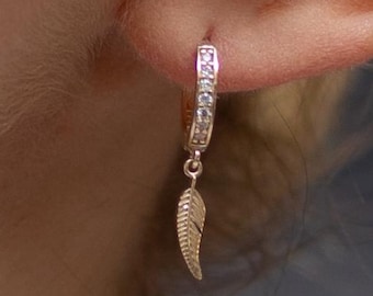 14 kt massief bladgouden oorbellen – zirkoonhanger, handgemaakt