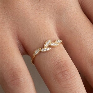 14k Gold Leaf Ring with Gemstone: Dainty Nature-Inspired Band