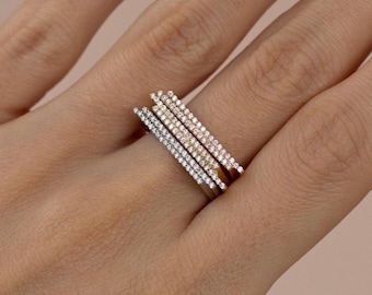 Stapelring aus 10K 14K 18K Echtgold – elegantes minimalistisches Design mit funkelnden Steinen