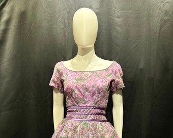 Stunning 1950’s floral dress
