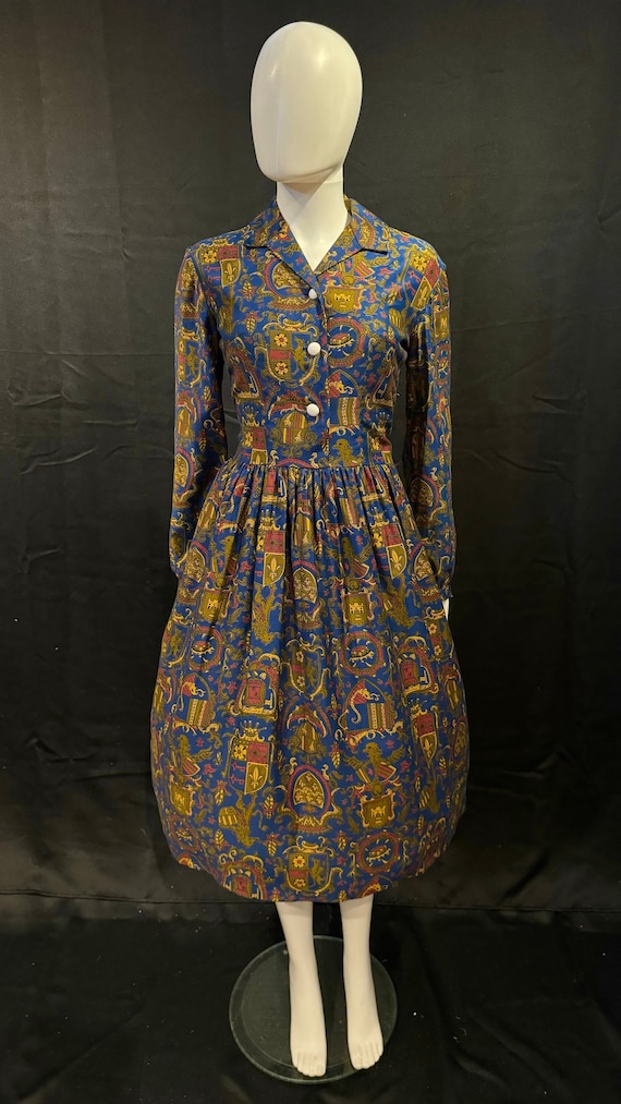 Gorgeous 1950s novelty print volup shirt waister