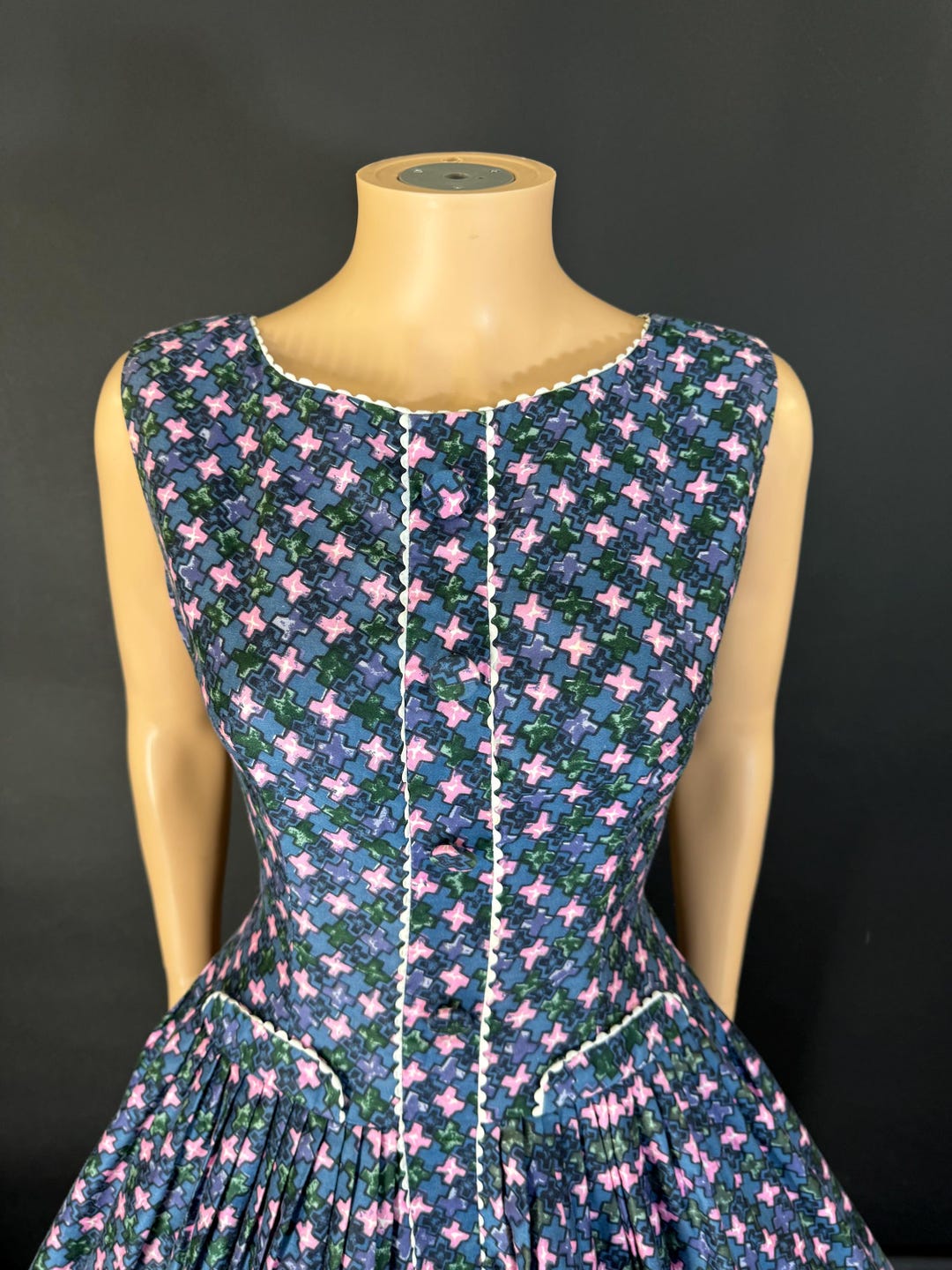 1950s Purple Floral Print Dress by Carnegie | M/L