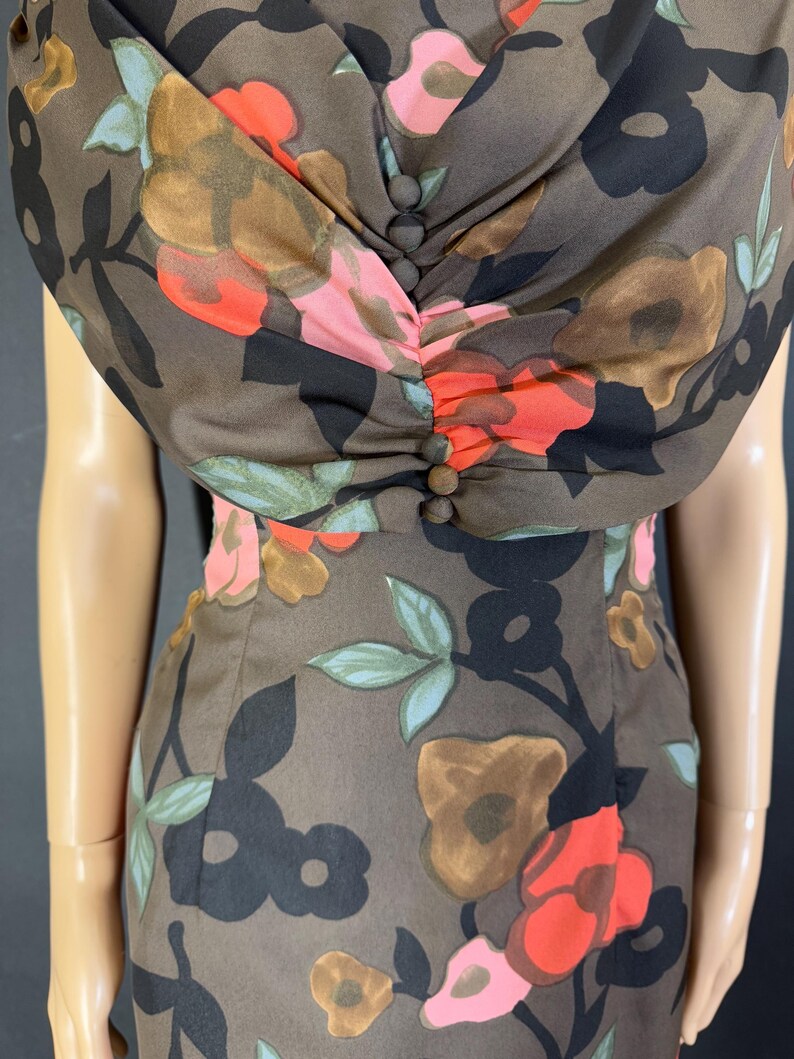 40% SALE /// 1950s Farming Novelty Print Wiggle Dress | XS