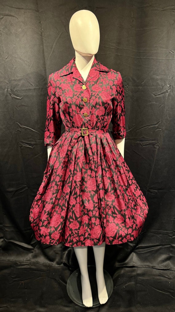 Really cute 1950s occasion dress