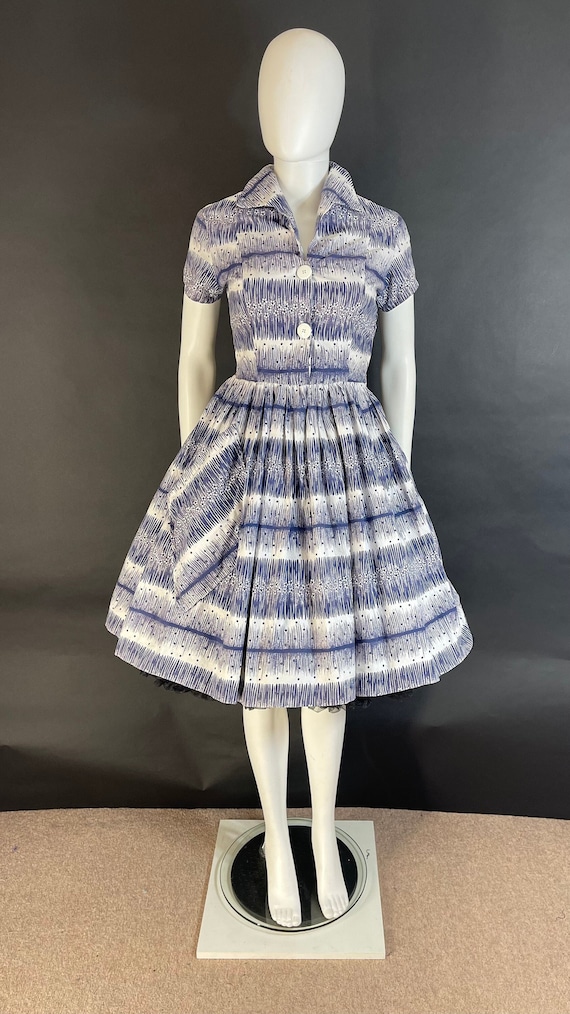 Sweet 1950s cotton day dress