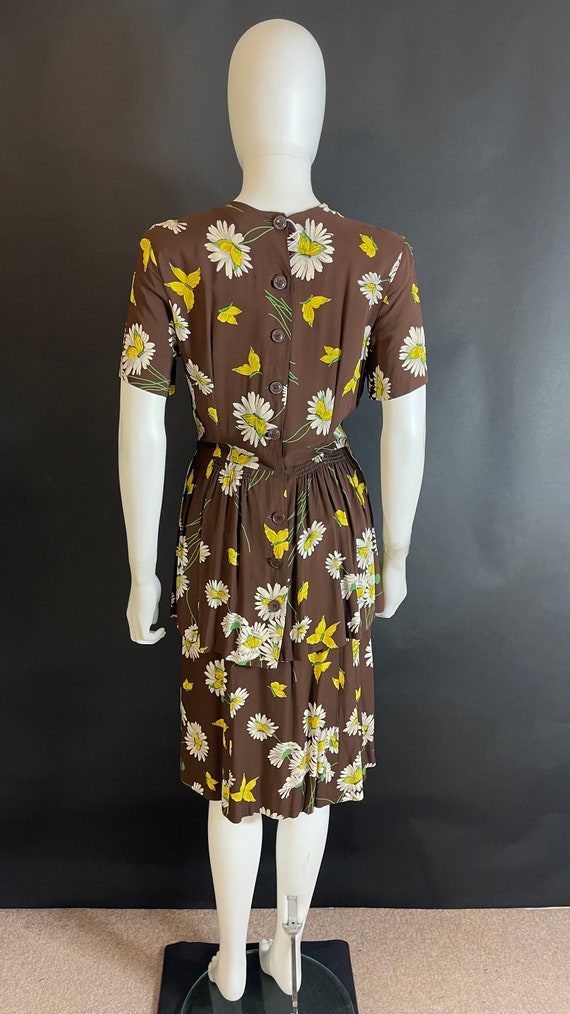 Stunning 1940s floral dress - image 7