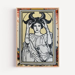 Lámina de Tarot de Hécate Oscura, Diosa Whimsigoth con Serpientes, Arte Mural de Witchcore Oculto, Trabajo de Sombras, Ilustración Femenina Divina