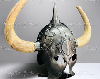 Handgefertigter Wikinger Stahlhelm: LARP Cosplay mit Hörnern aus Holz