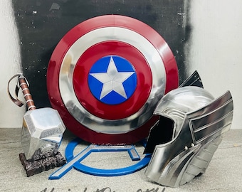 Zestaw replik rekwizytów Avengers: tarcza Kapitana Ameryki, młot Thora, stalowy hełm