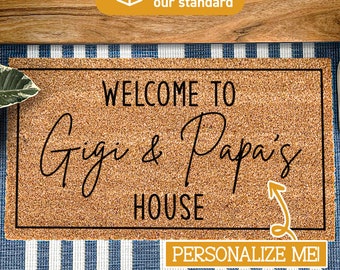 Bienvenue dans la maison de Gigi et papa, paillasson personnalisé pour grands-parents, paillasson personnalisé, cadeau grands-parents, cadeaux personnalisés grands-parents