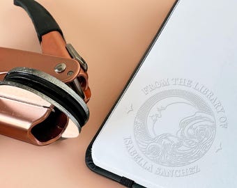 Sternzeichen Mond Design Benutzerdefinierte Buchprägung, Benutzerdefinierte Grafikprägung, Anpassbare Buchstempel, Benutzerdefinierte Design Prägestempel, Geprägtes Stationärpapier