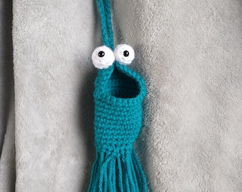 crochet yipyip charm