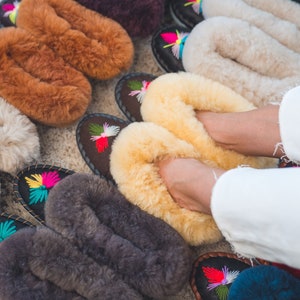Lucky Dip – Full Sheepskin Slippers by Sheepers
