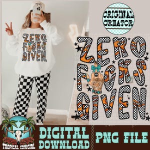 Puede incluir: Sudadera blanca con el texto "ZERO FUCKS GIVEN" en letras naranjas y a cuadros negros. El diseño incluye una mano con un tatuaje de tigre y un lazo azul. La imagen también muestra pantalones a cuadros blancos y negros.