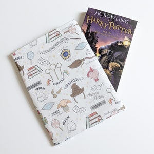 Harry Potter Buchhülle, Hogwarts Buchhülle, Hardcover Taschenbuchhülle, Quidditch Buchhülle, Dobby Buchhülle, Kindle Hülle Bild 2