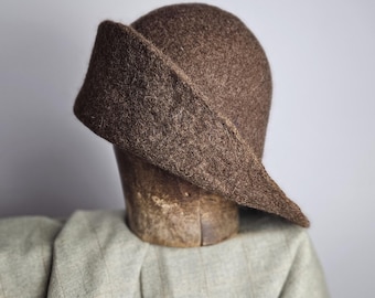 Medieval Hand Felted Pilgrim Hat, historical hat, wide brim gar