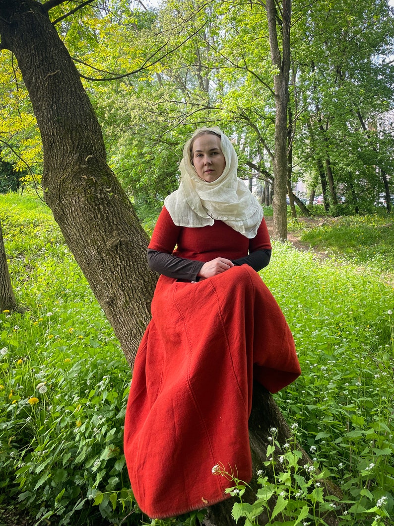 Handgewebter Kruseler von 50 cm, mittelalterliche Frauenkopfbedeckung, Leinenkierchef für Reenactors Bild 4