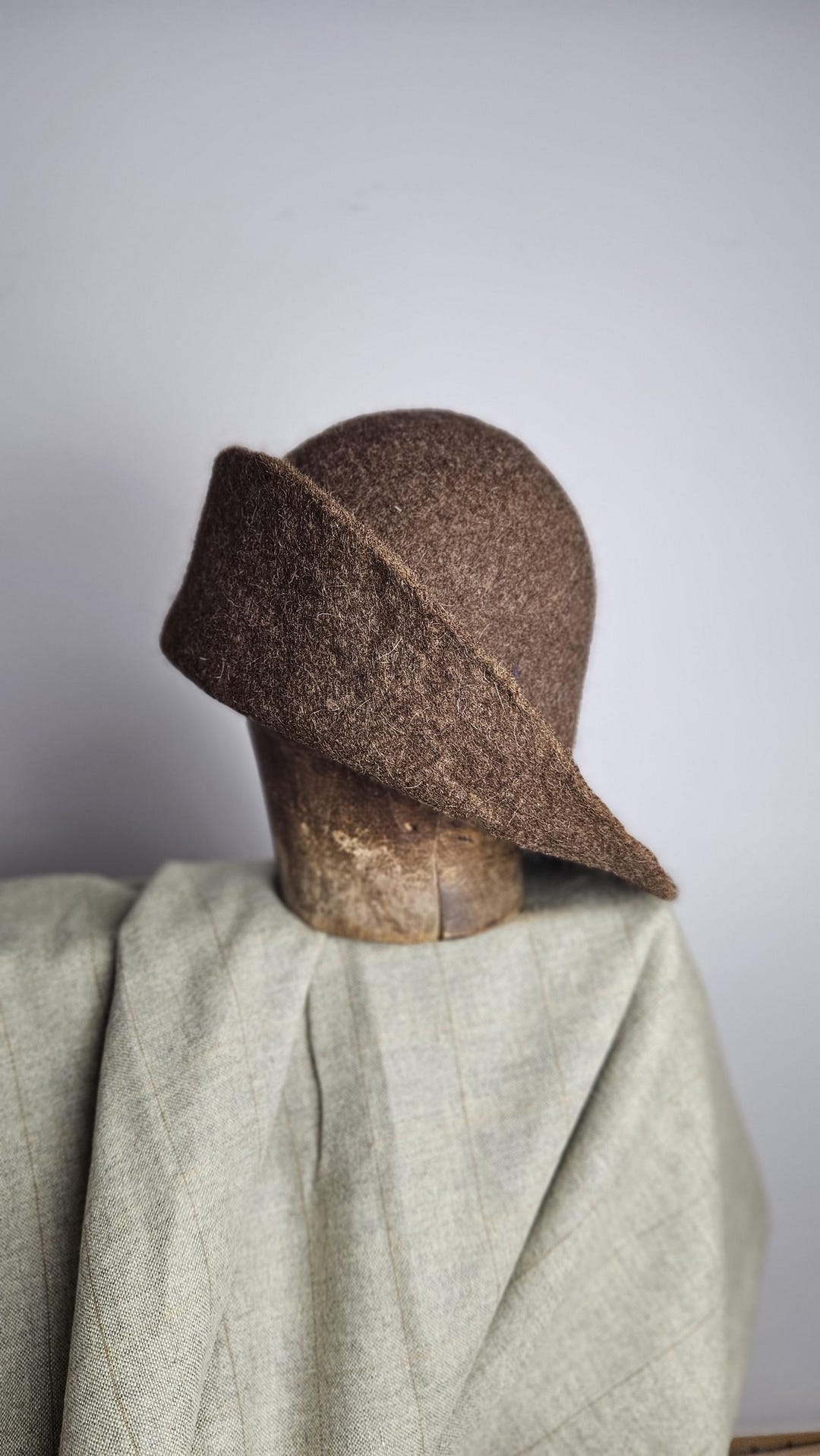 Medieval Hand Felted Pilgrim Hat, Historical Hat, Wide Brim Gar