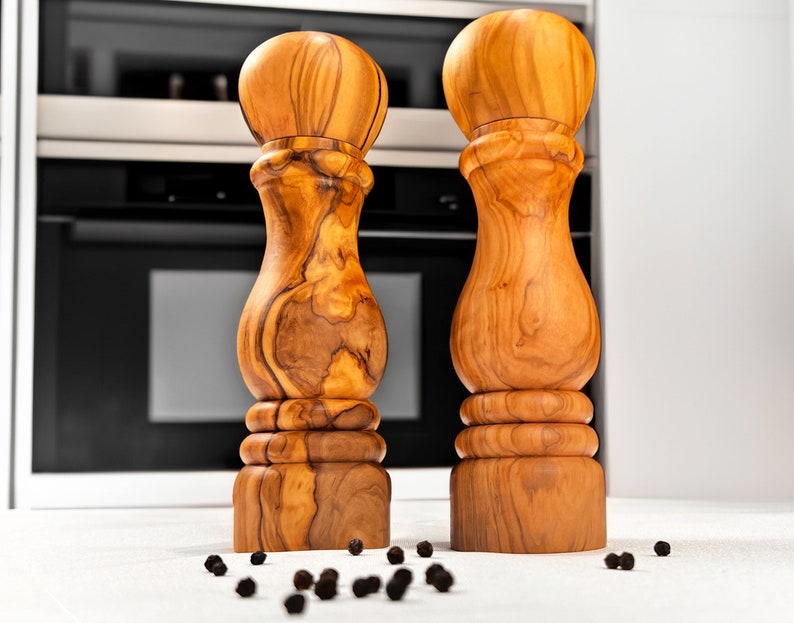Olive Wood Salt and Pepper Mill Grinder set - Ceramic Mechanism - Vintage wooden grinders - Perfect Gift - Personalized Engraving Size 7.1''
